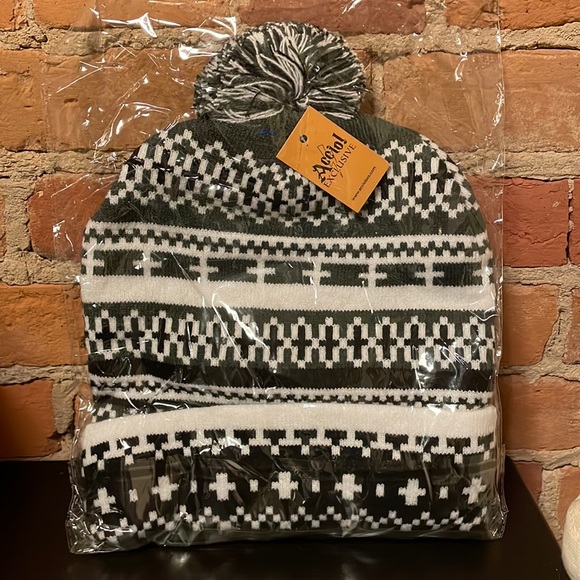 Accio Other - Neville’s Sweater Beanie